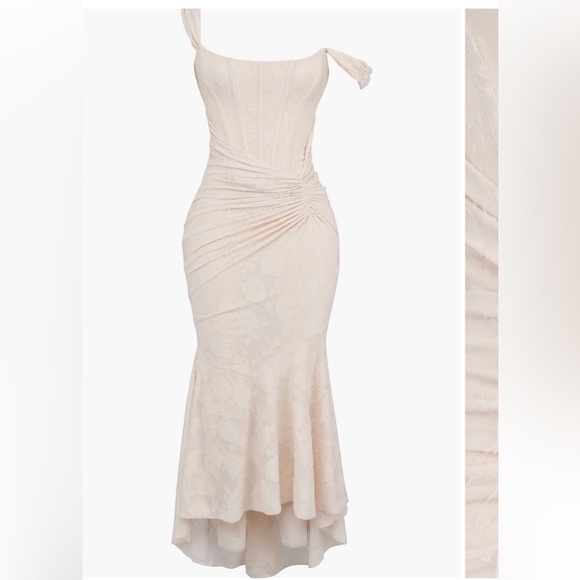 HOUSE OF CB
Cesca Floral Ruched
High-Low Corset Dress - Picture 2 of 6